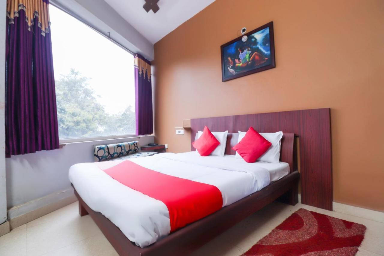 Oyo 69402 Yogeshwar Dhaam Vrindāvan Exterior foto